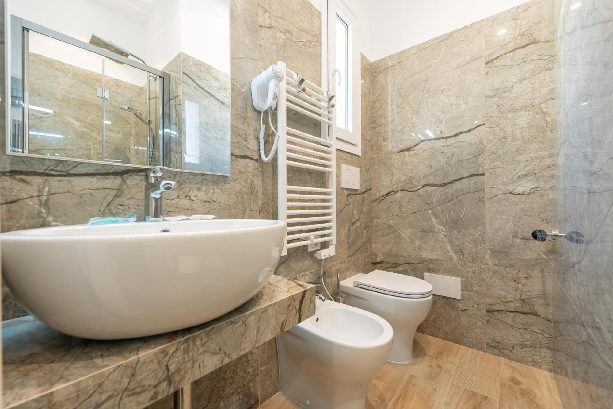 Daca Luxury * Napoli
